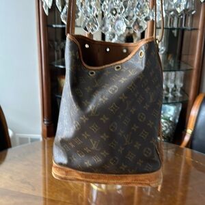 authentic Louis Vuitton NOE monogram shoulder tote bag❤️‍🩹